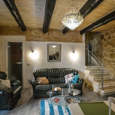 Apartmán In Historical Building - Grand Harbour