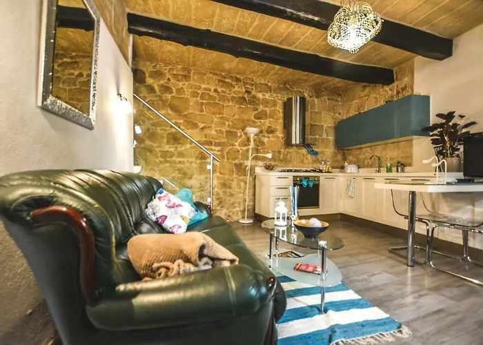 In Historical Building - Grand Harbour 아파트