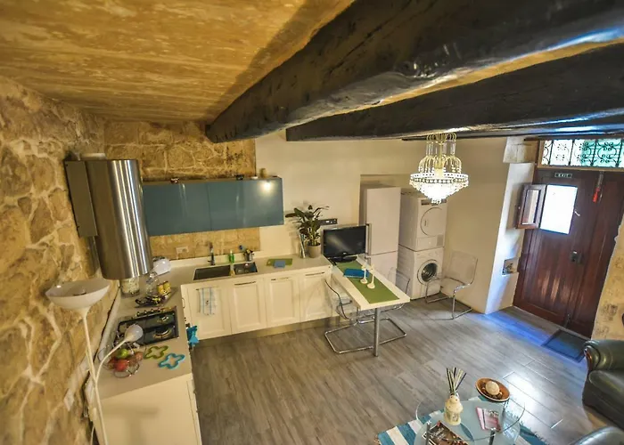 In Historical Building - Grand Harbour 아파트